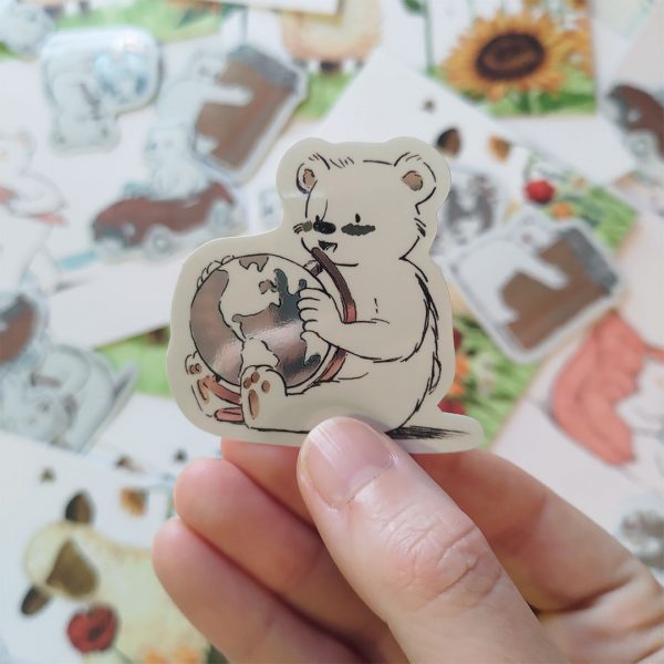 sticker petit ours mignon voyage illustration Tiphaine Boilet illustrateur freelance Nantes Angers